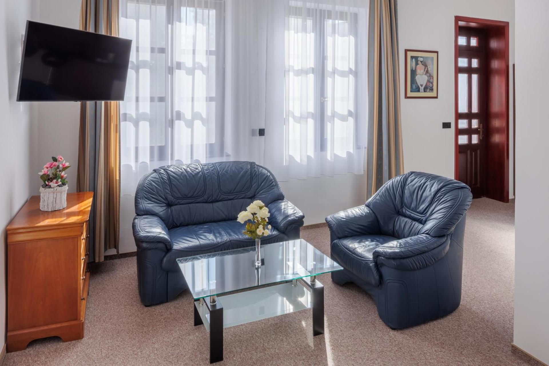 100 Eves Fogado Bed & Breakfast Szatymaz Exterior photo